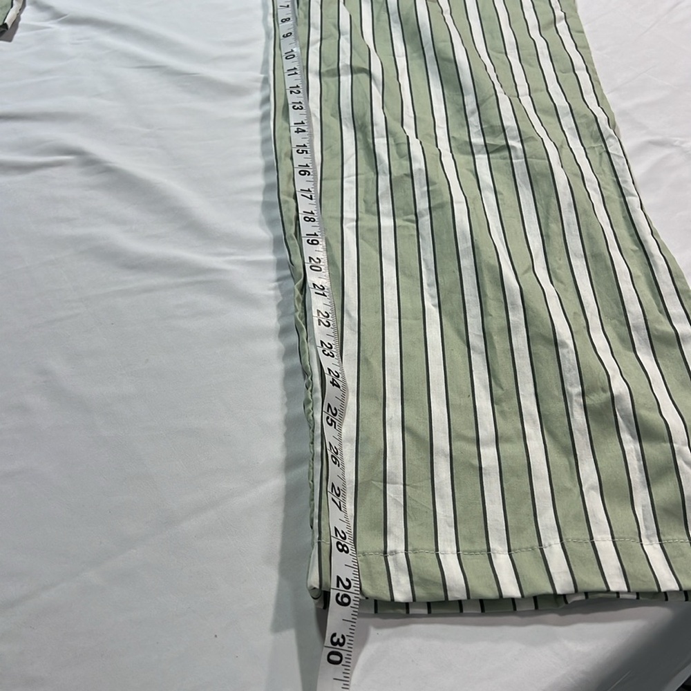 Project rebel pajama pants NWT size M
CLOSET CLEAN OUT SALE! - Picture 4 of 8